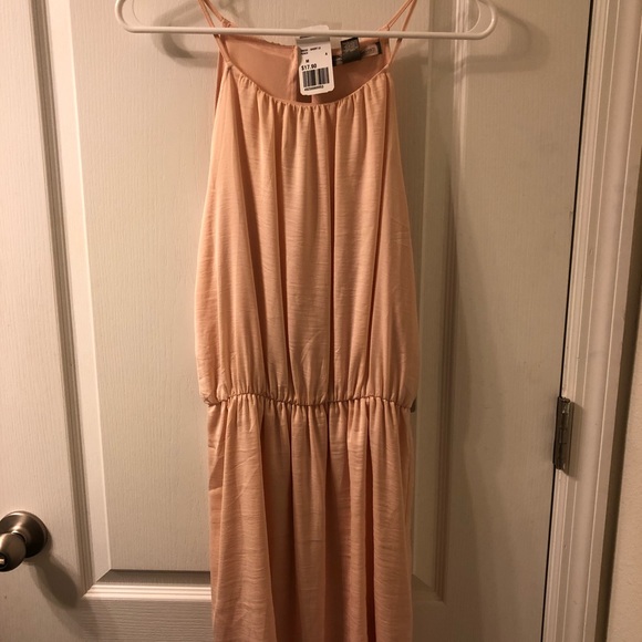 NWT! 🆕 Midi Forever 21 Peach 🍑 colored dress - Picture 1 of 6